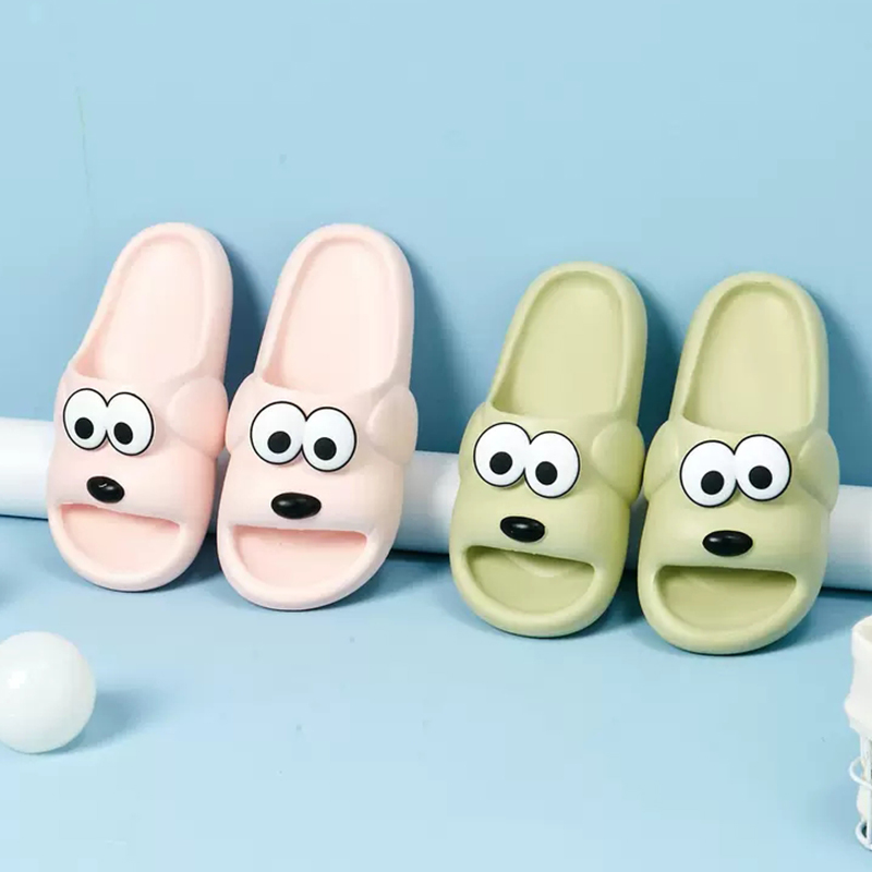 New cute cartoon slippers female indoor home